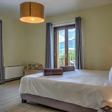 Sleeps 8 Pool Air Con Wifi Villa *