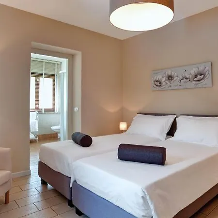 Sleeps 8 Pool Air Con Wifi Villa