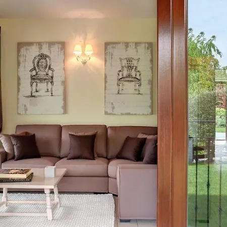 Sleeps 8 Pool Air Con Wifi Villa Bellagio
